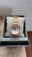 Damenuhr Guess Roségold mit Steinen in Box