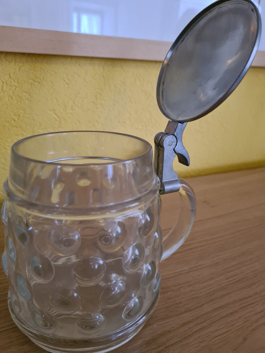 Bicchieri: Humpen mit Zinndeckel – Usato da St. Gallen venduto da limonaden 2