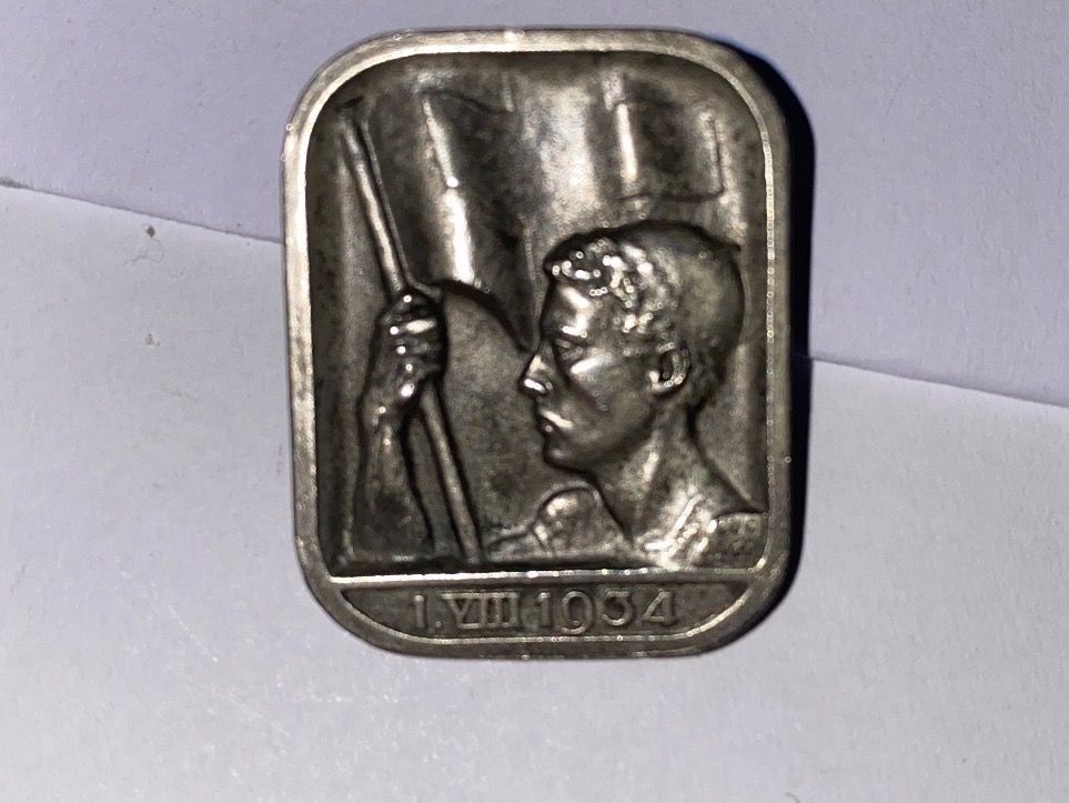Broschen & Nadeln: BROCHE 1er AOUT 1934 – Gebraucht aus Le Brassus von cinema13