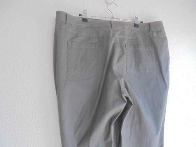 C&A Hosen: Hose Gr. 48K Baumwolle C&A neu grau – Neu (gemäss Beschreibung) aus Hinwil von Glasperlen 2