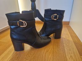 Schicke schwarze Stiefeletten Gr. 39