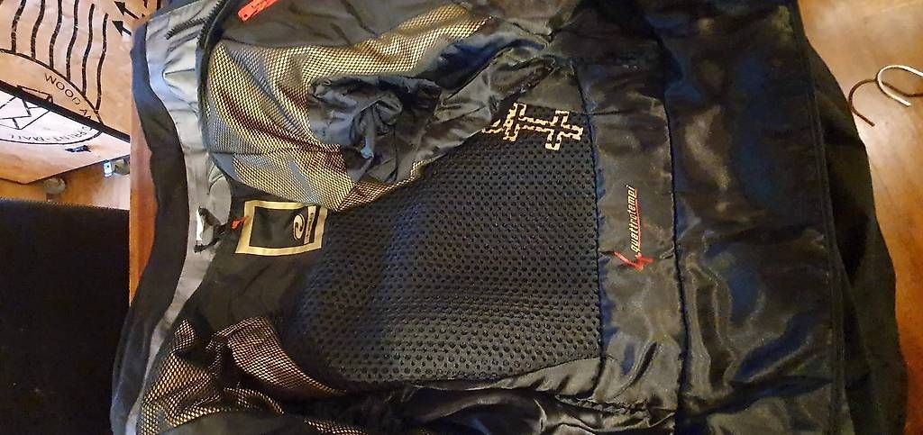 Held Giacche: 2 vestes moto Held goretex 3en1 – Usato da Attalens venduto da Lau4 3