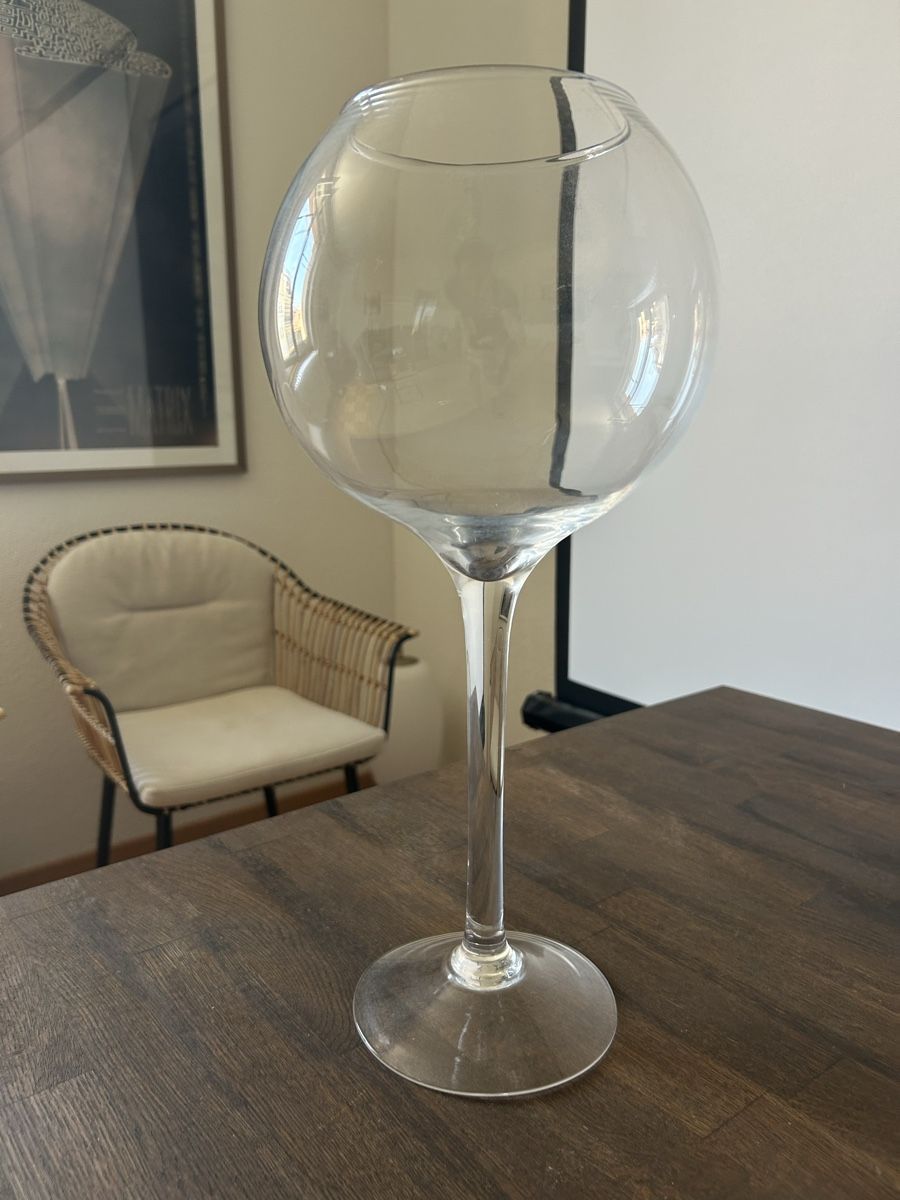 Vasen & Gefässe: Vase / Deko Glasbehälter (40cm hoch) – Gebraucht aus Bern von The_One_Salesman