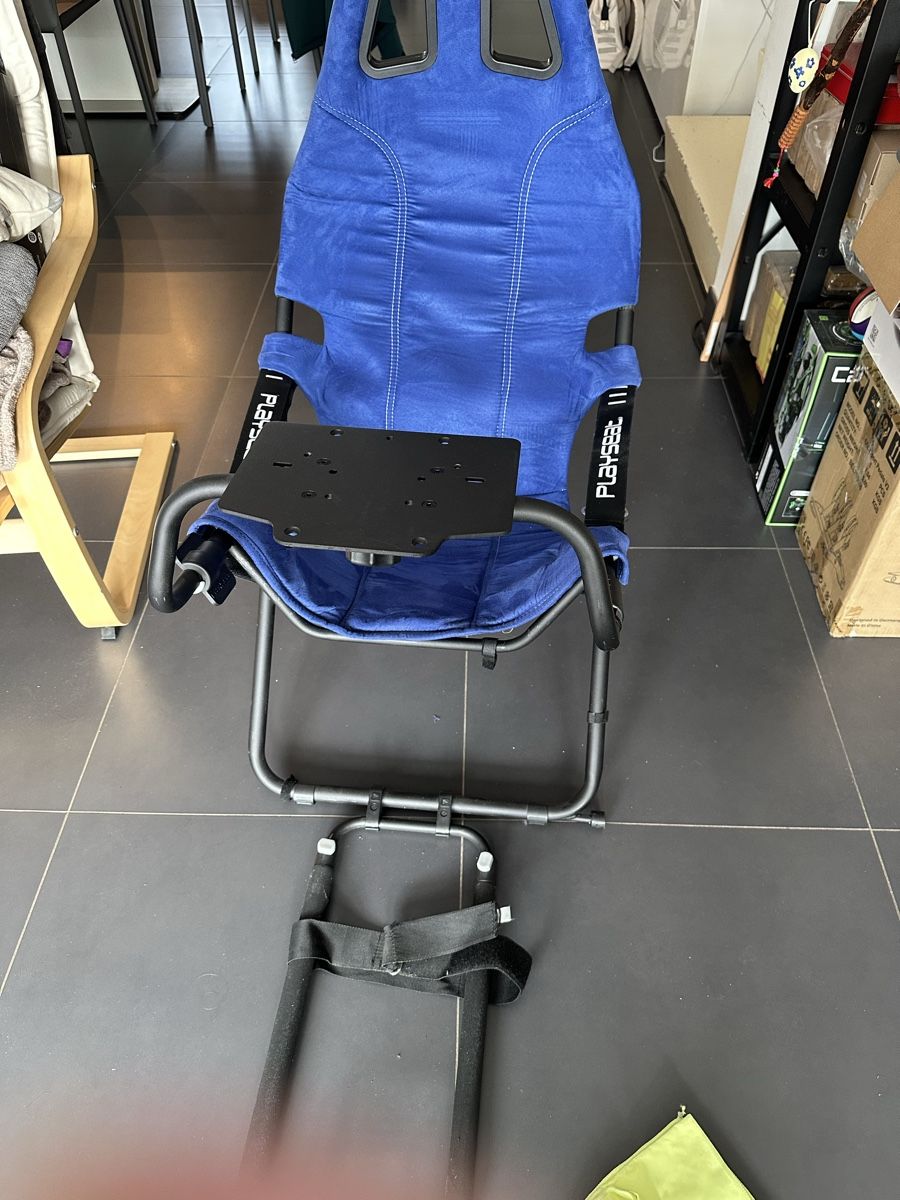 Console: Siège de simulation Playseat bleu bon état – Usato da Athenaz (Avusy) venduto da Cirenoc 2