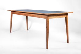 Linoleum Tisch