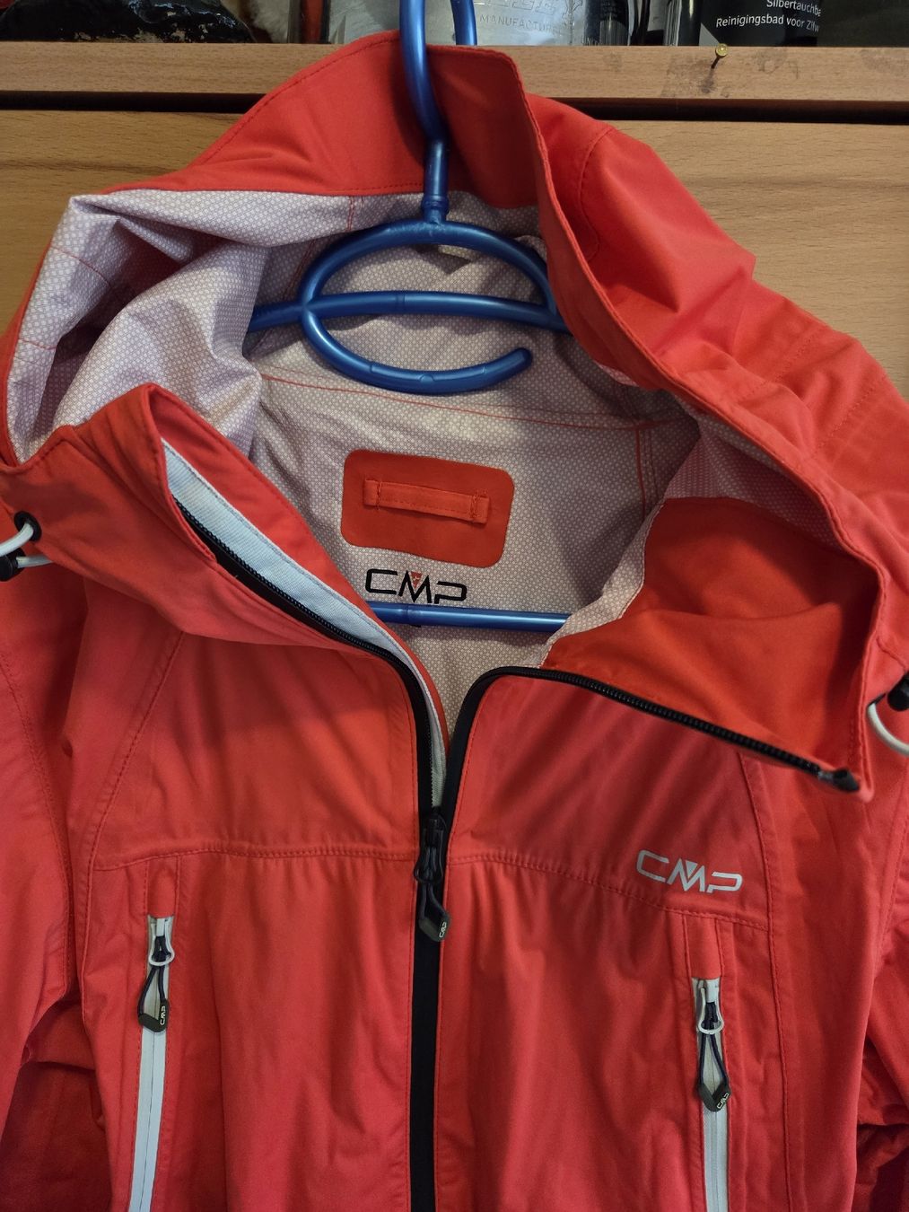 Giacche: Clima Protect Damen Freizeit Jacke mit Kapuze Gr.M Rot – Usato da Winterthur venduto da katzen07 2