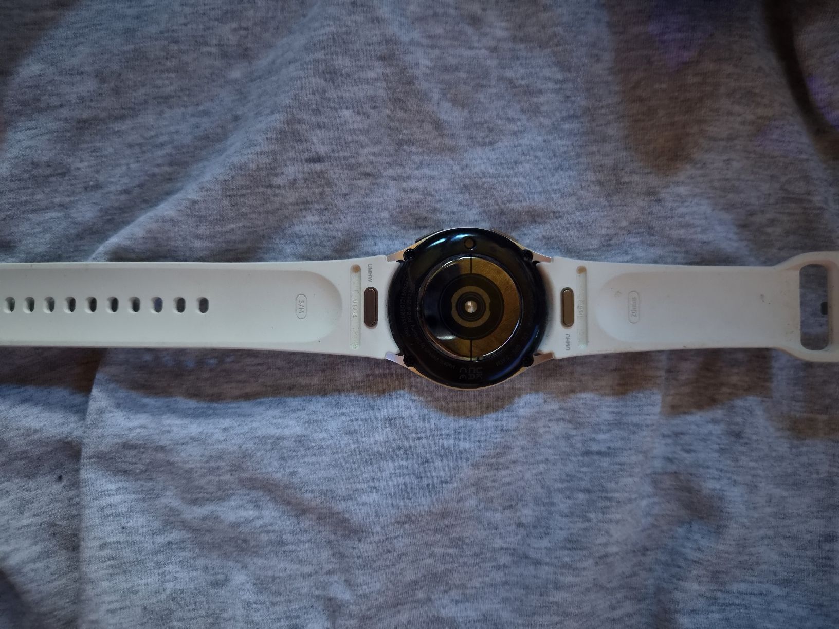 Samsung Smartwatch: montre connecté samsung galaxy watch6 – Nuovo (secondo la descrizione) da Chavannes-sous-orsonnens venduto da nes_cb72 2