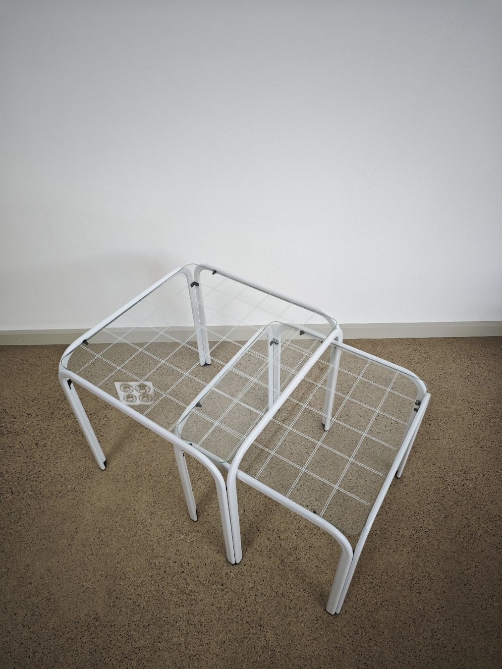 Tische: Vintage Nesting Coffee tables, white – Gebraucht aus Gattikon von ninuska13 1