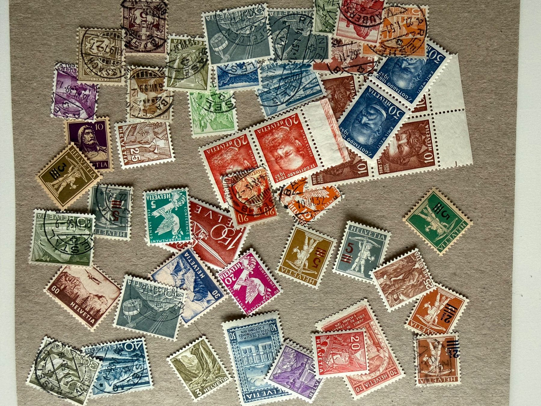 Alle Briefmarken: Lot mit postfrischen, ungebrauchten und gestempelten Briefma – Gebraucht aus Aarau von hilde47