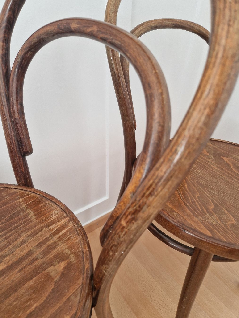 Thonet Stühle: 2 Thonet Stühle – Gebraucht aus St. Gallen von Sayuri 4