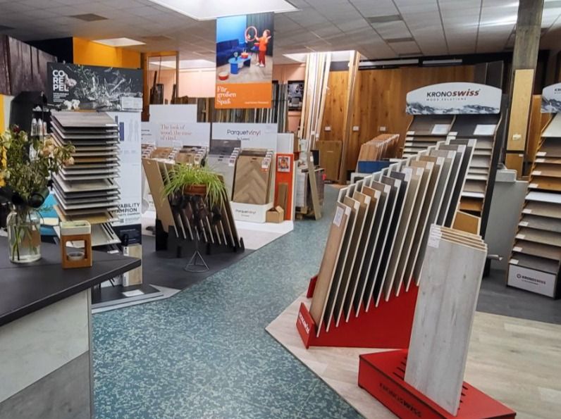 Rivestimenti per pavimenti: Vinyl Wasserfeste SPC Träger Dekor eiche hell fr. 28.90 m2 – Nuovo e nell'imballaggio originale da Rothrist venduto da swiss-laminat 7