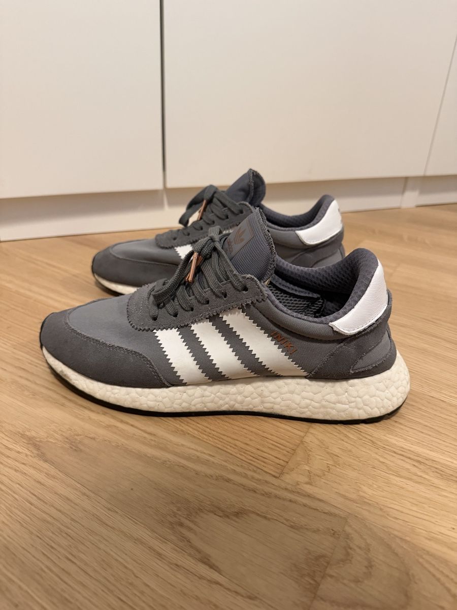Adidas Scarpe da uomo: Adidas Iniki – Nuovo (secondo la descrizione) da Thalwil venduto da rap_z9px 1