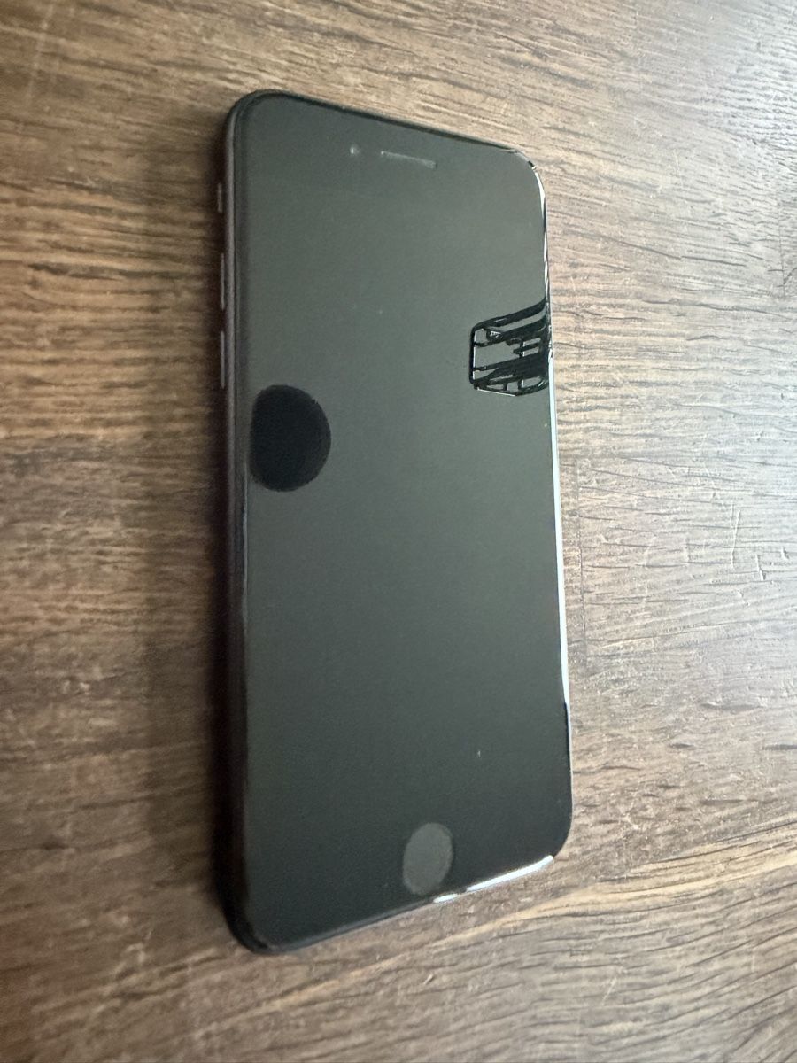 Apple Handys / Smartphones: Iphone SE 2 256GB 100% Akku – Gebraucht aus Küssnacht am Rigi von ric_27vw
