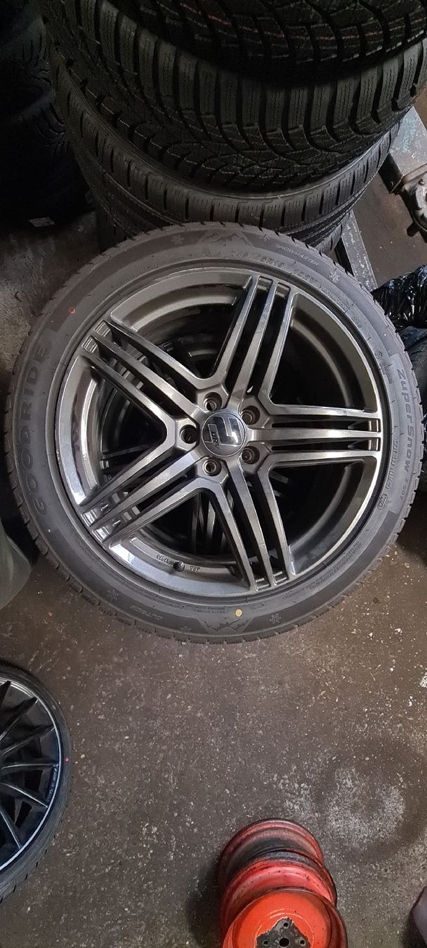 Cerchioni: Jantes hiver 245/45R19 – Nuovo (secondo la descrizione) da Pieterlen venduto da Fjesenski