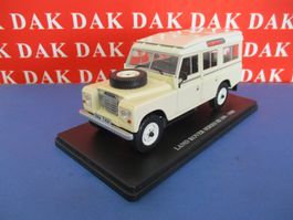 Land Rover Series III 109 Station Wagon 1971-1983 beige /