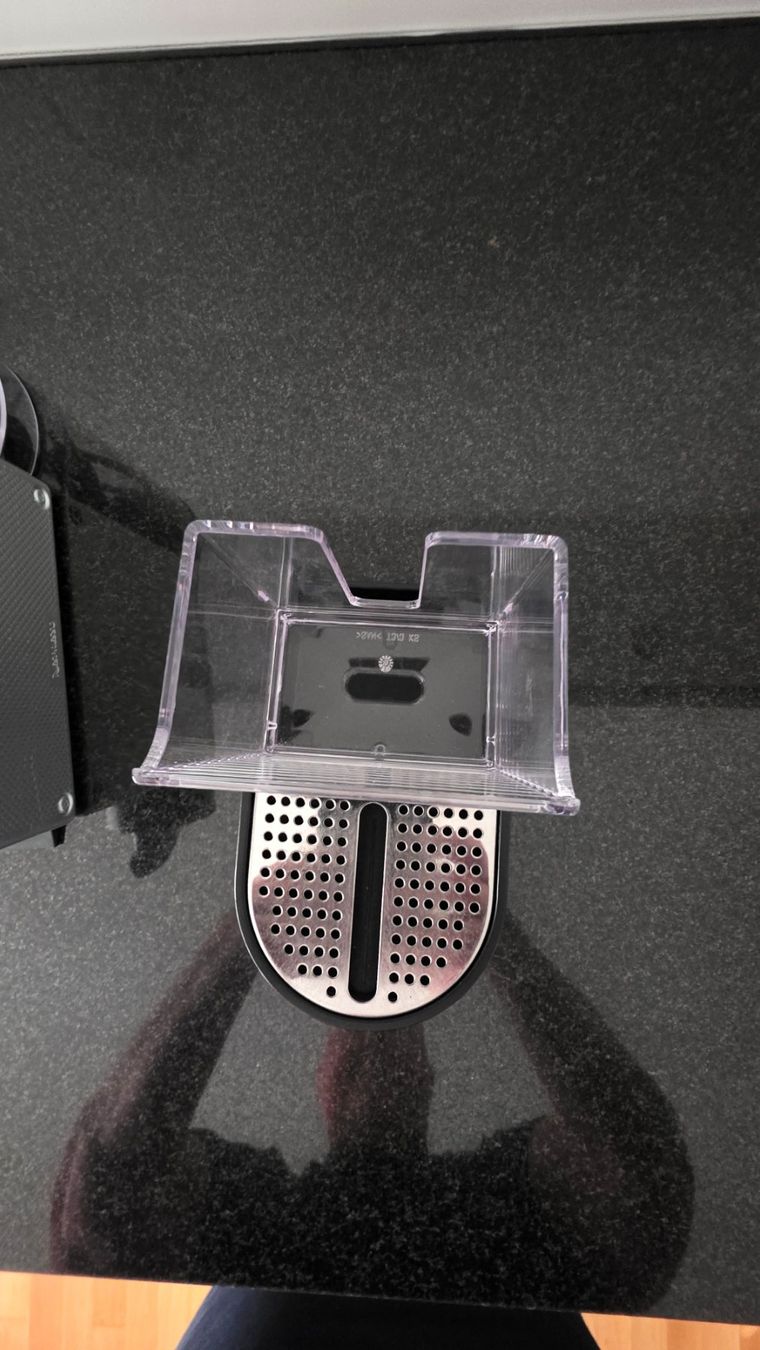 Machines à café & Machines à expresso: Kaffeemaschine Nespresso Pixie schwarz silber – D'occasion à Näfels par jayjay1968 5