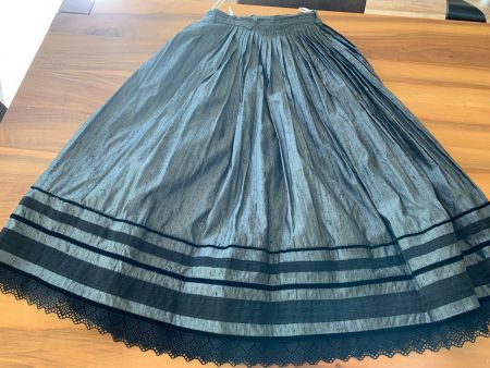 Wunderschöner Maxirock Seide/Acetat Gr. 36-38 NWT