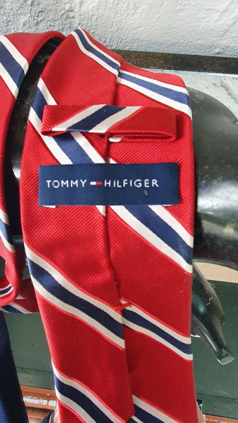 Tommy Hilfiger Cravatte: cravate Tommy Hilfiger – Nuovo (secondo la descrizione) da GENEVE venduto da goldforall 1