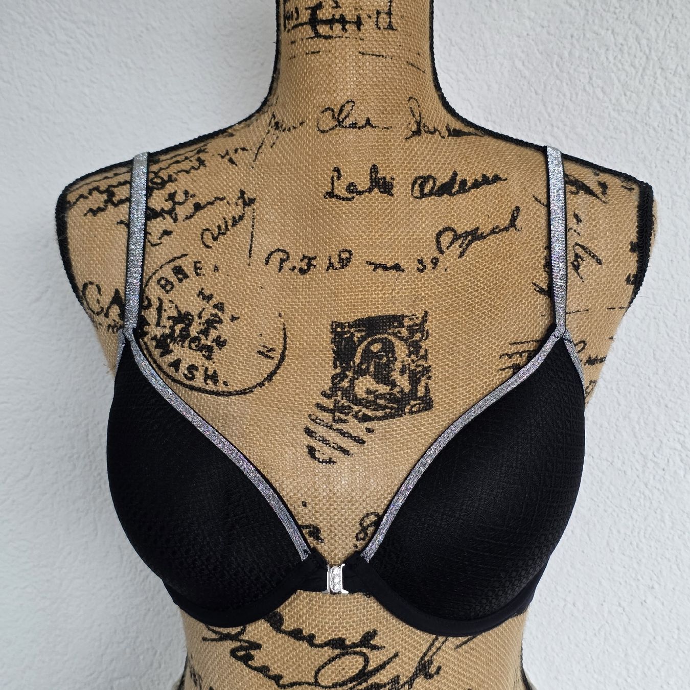 Altra biancheria intima: Schwarzer BH mit Glitzer-Trägern, Gr. 80C, Neu – Nuovo (secondo la descrizione) da Rheinsulz venduto da Gilea