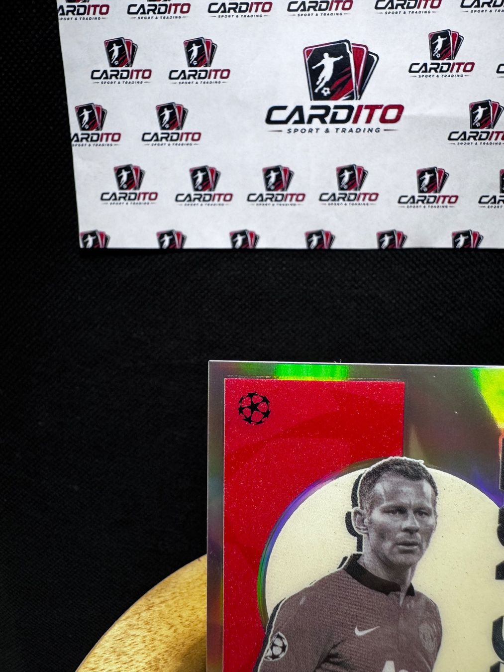 Topps Sammelbilder & Trading cards: 2025-26 Topps Chrome UCC Ryan Giggs Last Dance Insert – Gebraucht aus Reconvilier von Cardito 2