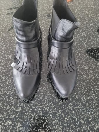 (KOPIE) Schöne Lederstiefelette zu verkaufen