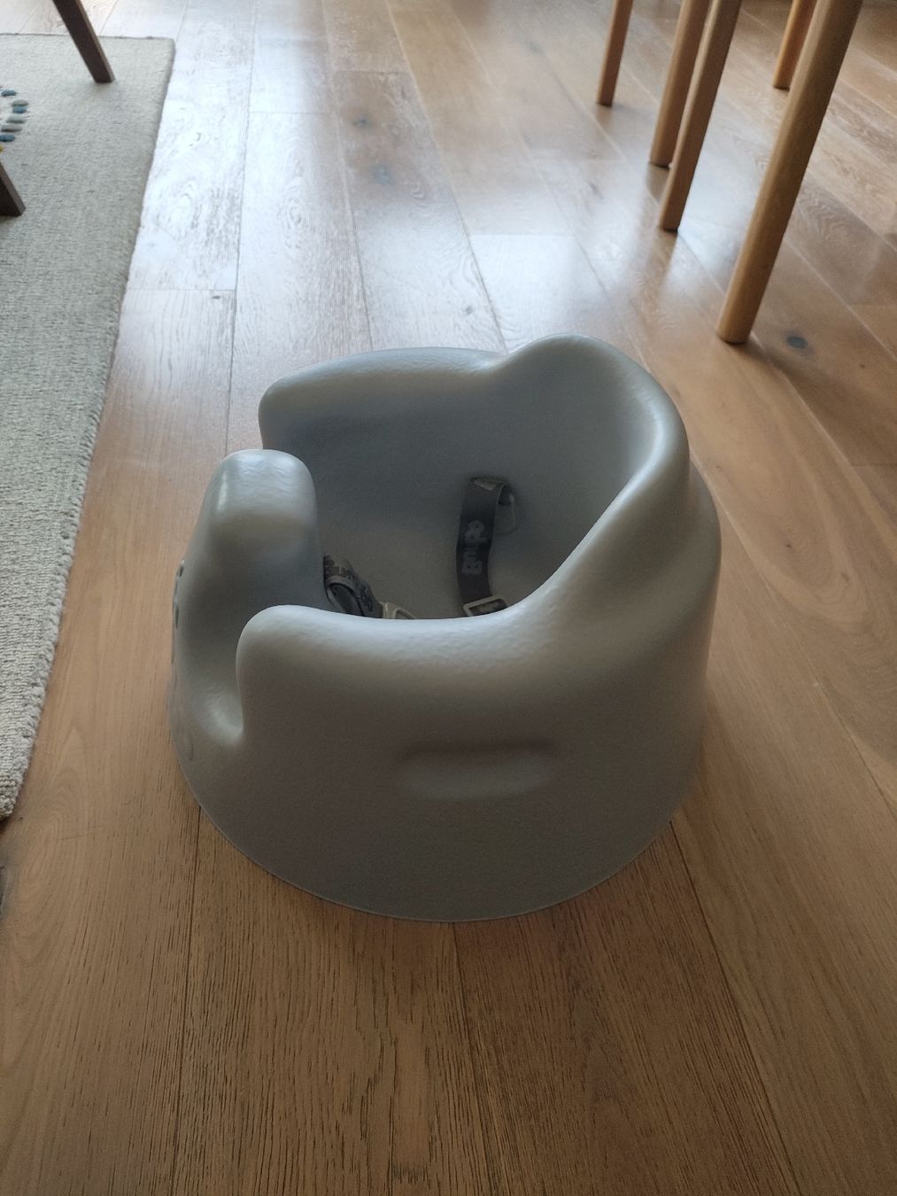 Seggioloni: bumbo Sitzhilfe für babys – Nuovo (secondo la descrizione) da Zollikerberg venduto da len_pr5g 2