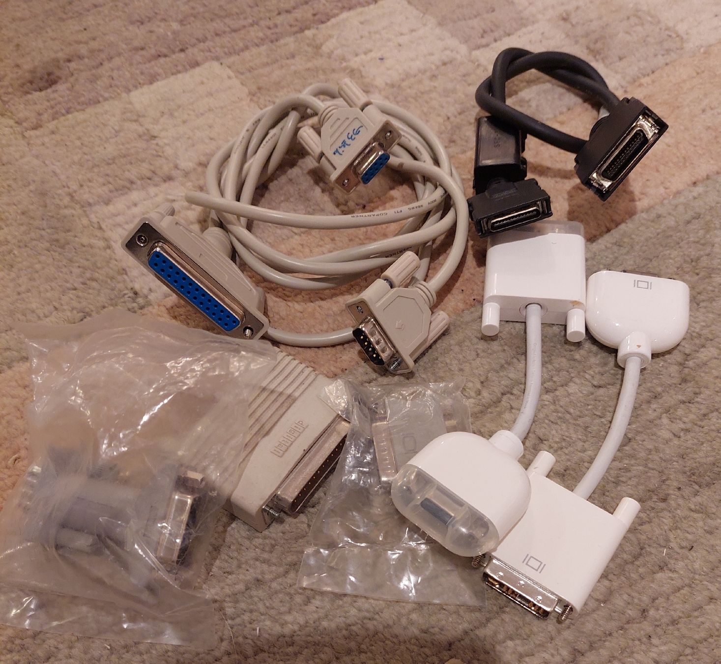 Kabel: Computer Kabel etc – Gebraucht aus Zürich von Cortin