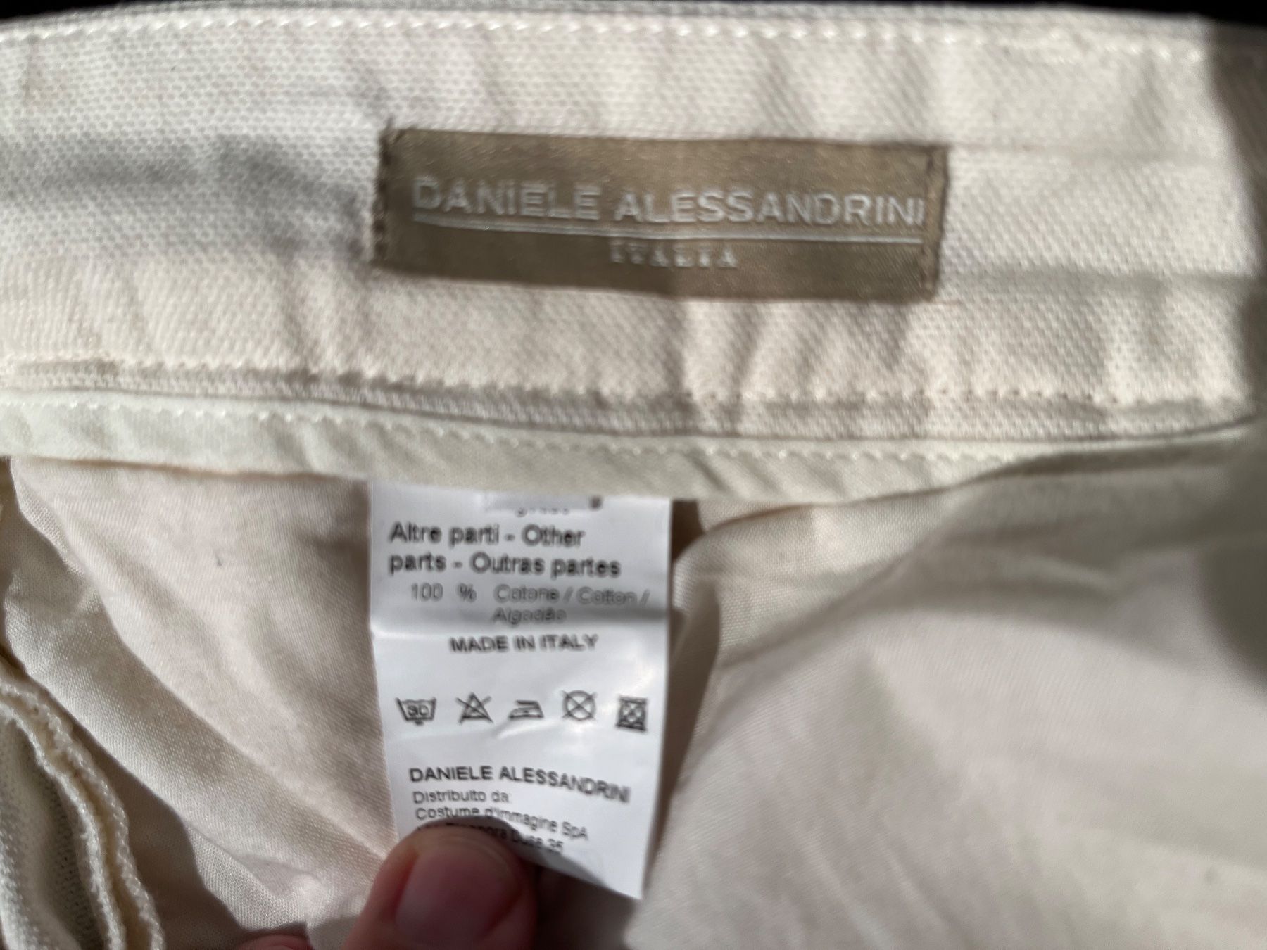 Pantaloni: Splendide bermuda ajouré design italien excellent état – Usato da Lovens venduto da mar_f6bt 5