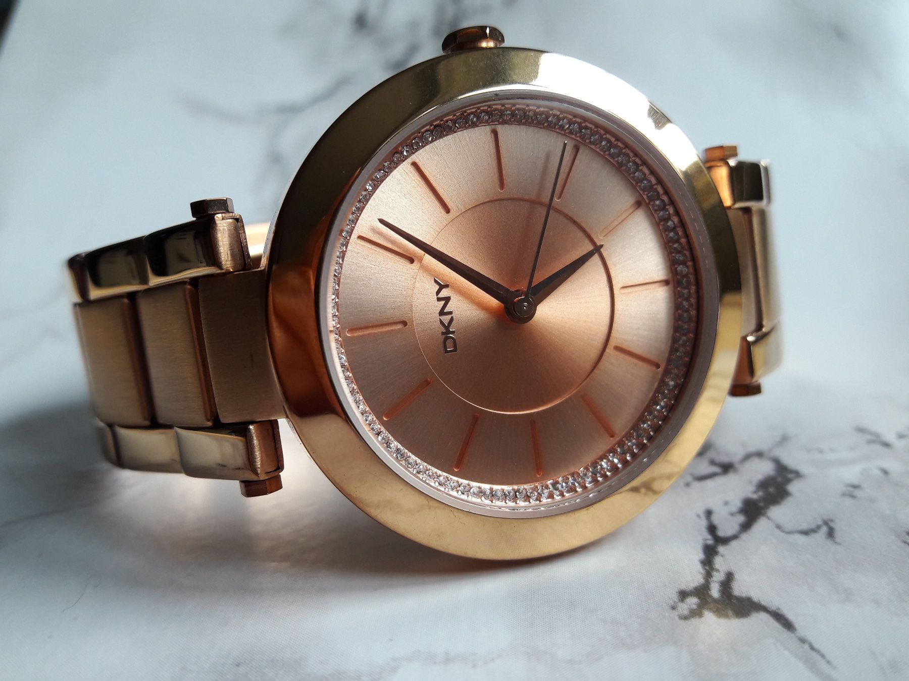 DKNY Uhren: DKNY Damen Armbanduhr – Neu (gemäss Beschreibung) aus Zürich von maggie197