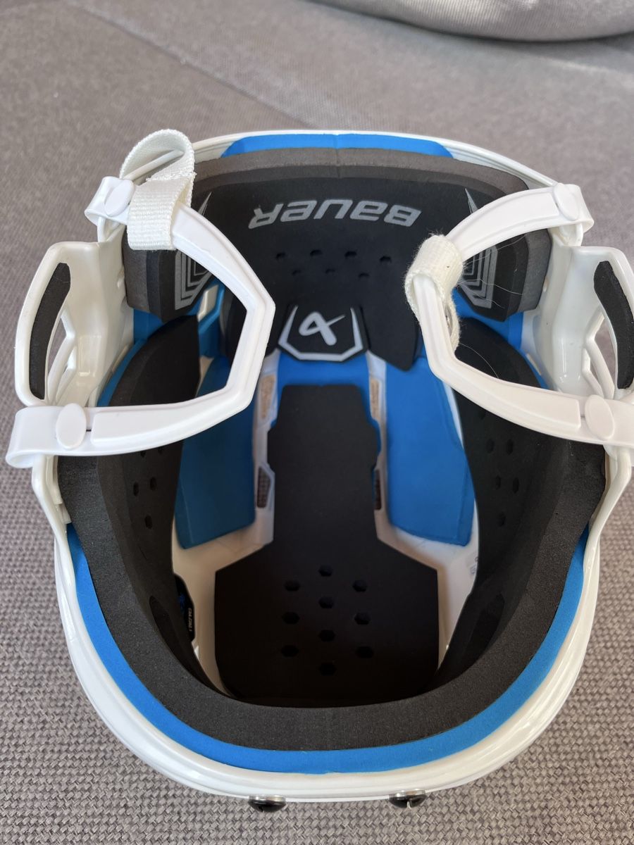 Bauer Helme: Bauer RE-AKT 55 Medium Size – Gebraucht aus Pontresina von ste_5mly 5