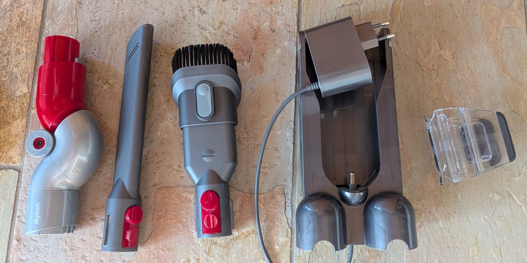 Dyson Aspirapolveri & Accessori: Dyson v12 detect slim absolute – Difettoso da Döttingen venduto da Nik365 3