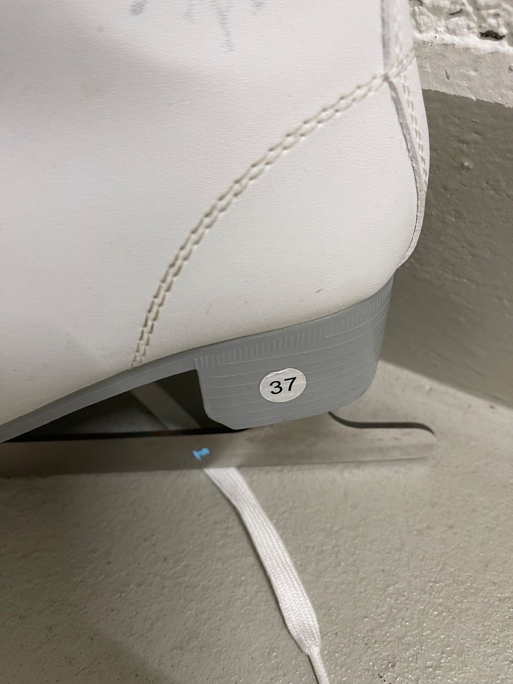 Decathlon Pattini da ghiaccio: Schlittschuhe Damen 37 – Usato da Wilen b. Wollerau venduto da Marvinh2g2 3