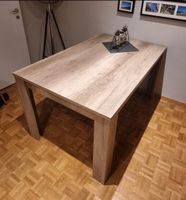 Esstisch in Holzoptik – 140 × 90 cm
