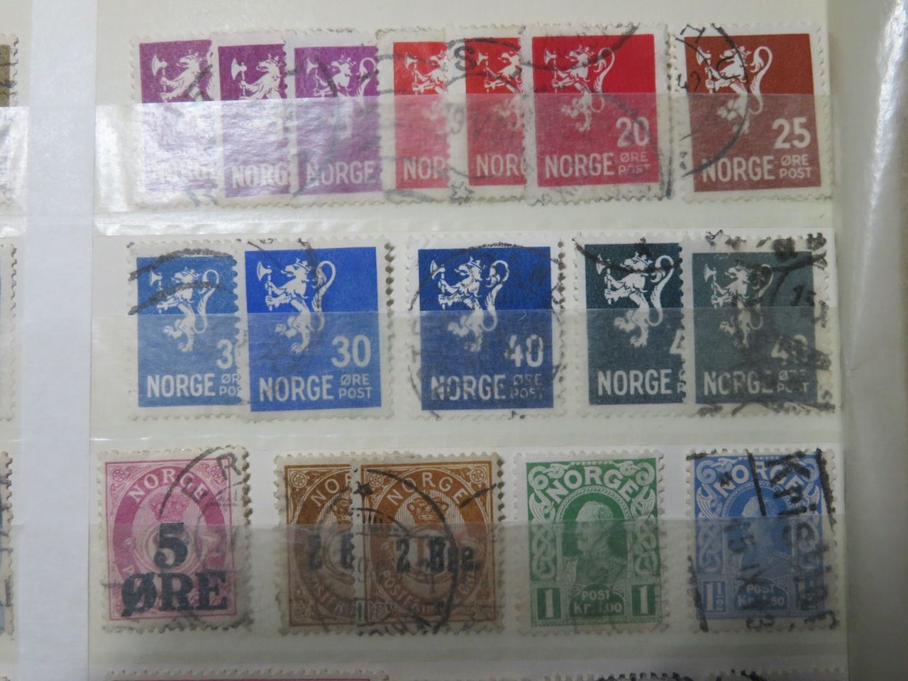 Alle Briefmarken: Norwegen ab uralt auf einer Doppelsteckkarte – Gebraucht aus Spreitenbach von heitersberg54 7