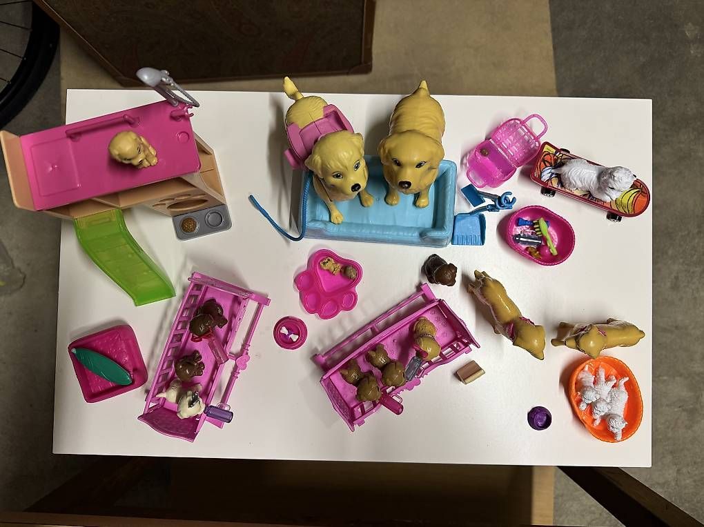 Spielzeuge: Lot Barbie Animaux  chiens interactifs, chiots – Gebraucht aus Versoix von Tamaze47 2