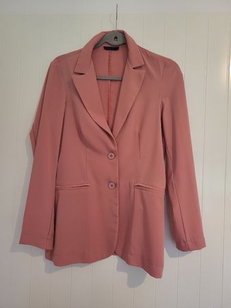Blazer rosa elegante, usato, perfetto per la primavera. tg S