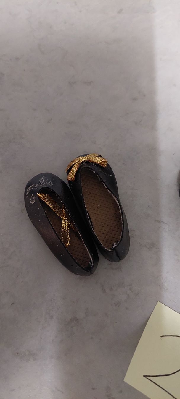 Puppen: Puppenschuhe – Gebraucht aus Muri AG von nindo1 7
