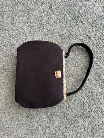 Edle schwarze Tasche aus Samt