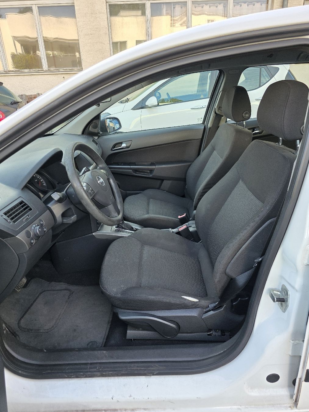 Opel Automobili: Opel Astra H18 Cvan ab Platz – Usato da Schafisheim venduto da onezillion 7