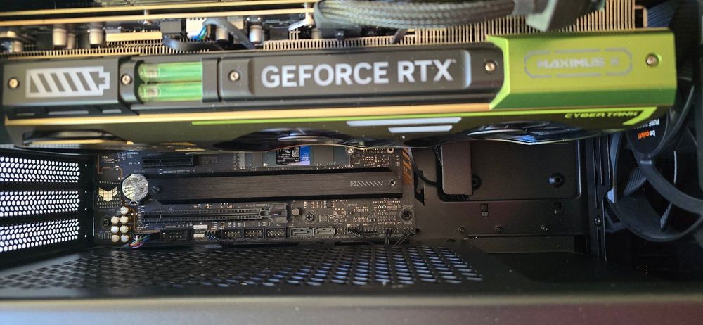 Gamer PC: RTX4090, 64GB RAM, AMD 7950X, 1+2TB SSD (Gebraucht) in St ...