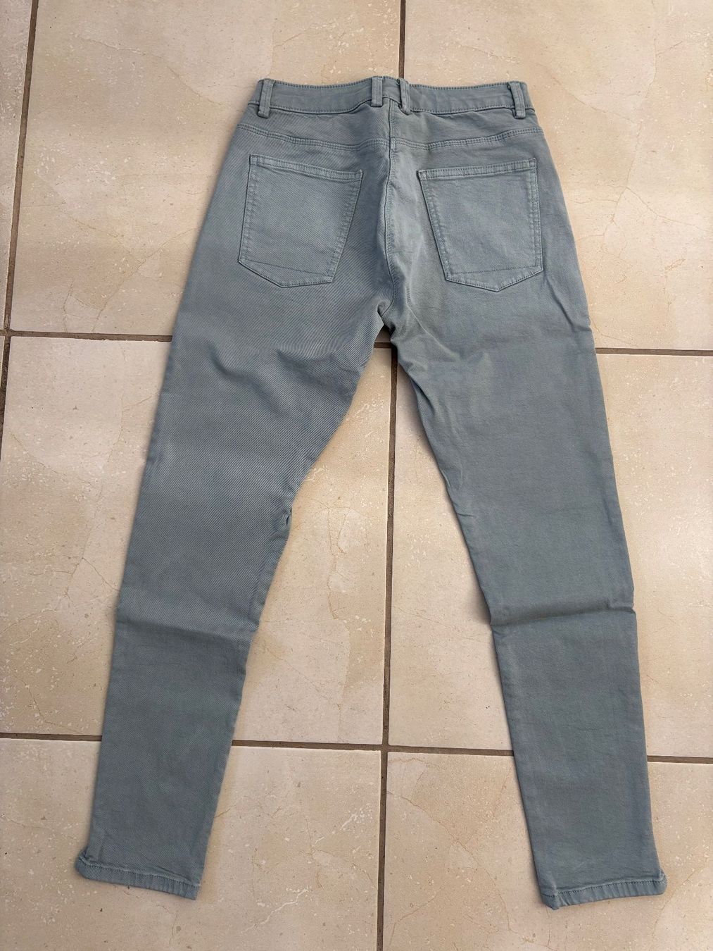 Esprit Pantaloni: Esprit Hose, türkis hell, Grösse 36, neuwertig – Nuovo (secondo la descrizione) da Pfaffhausen venduto da frickda 1