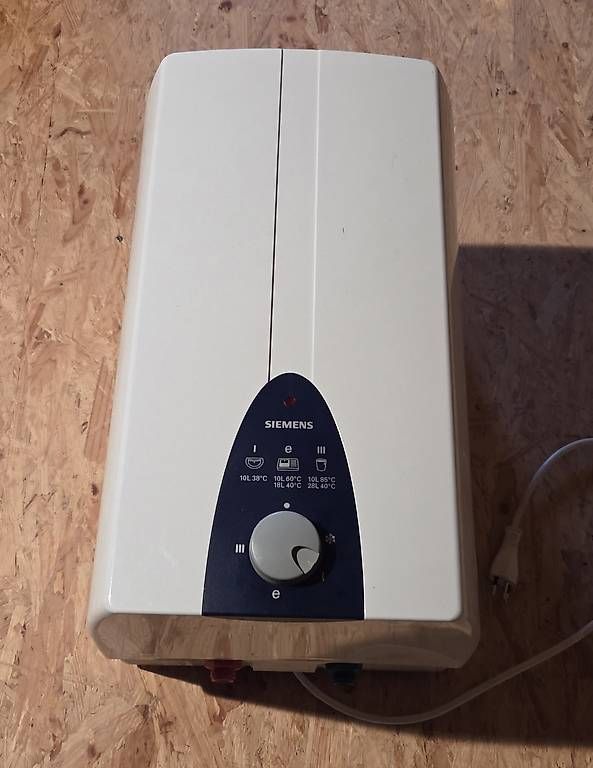 Siemens Sanitari: Chauffe-eau Siemens 10 litres – Usato da Sergey venduto da FSD12