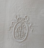 PARADE-SERVIETTEN weiss mit Monogram