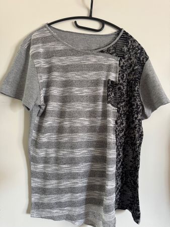 Cooles T-Shirt, asymmetrisches Design, Grösse XL