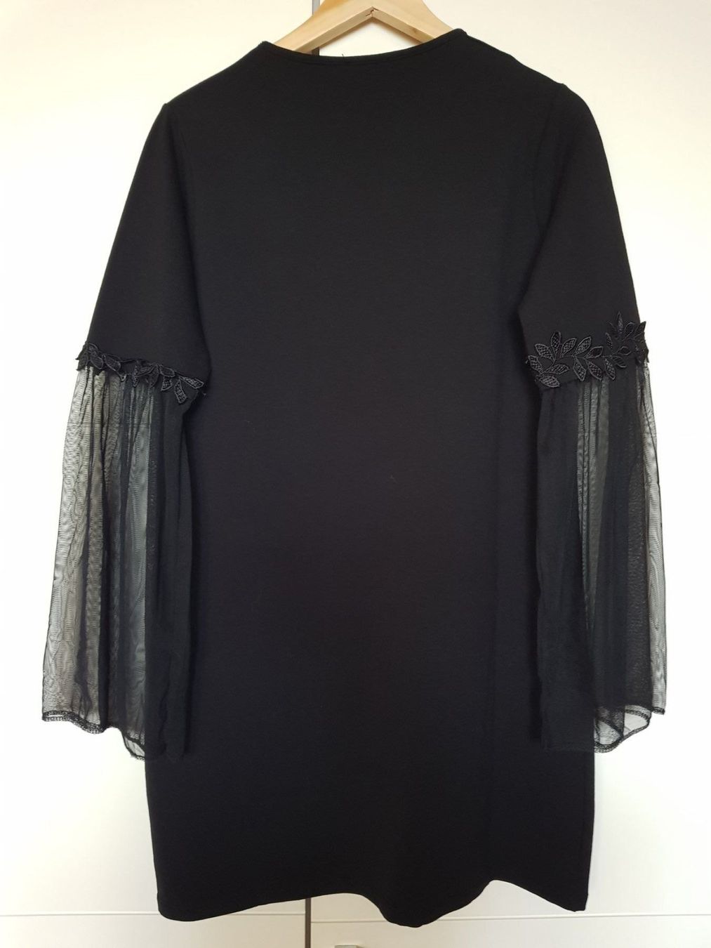 Vestiti: Elegantes Kleid in gr.S/M – Usato da Cham venduto da Primles