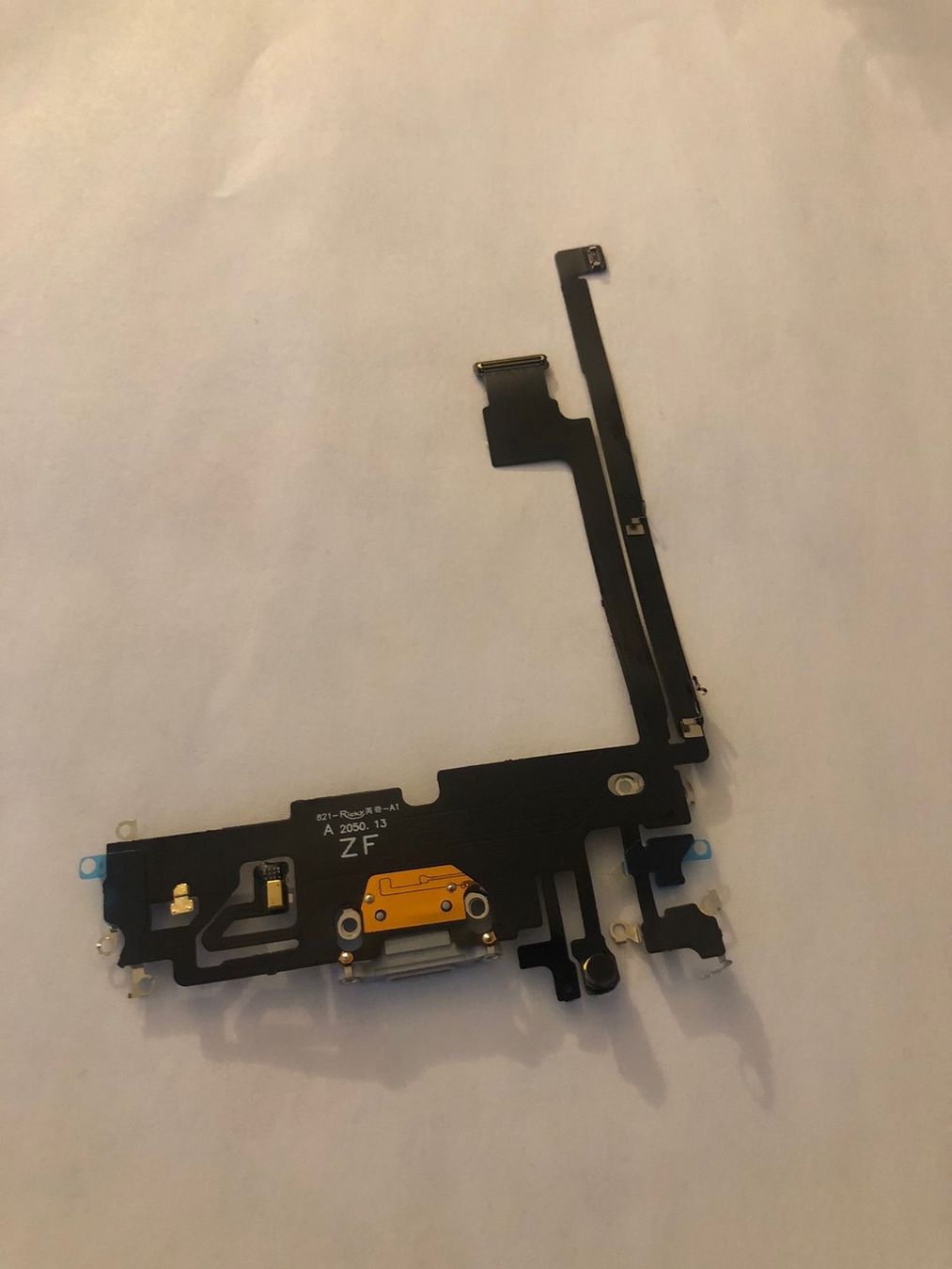 Apple Handys / Smartphones: Connecteur de charge iPhone 12 Pro Max - Pièce de rechange – Neu und originalverpackt aus Leukerbad von mig_8bbp
