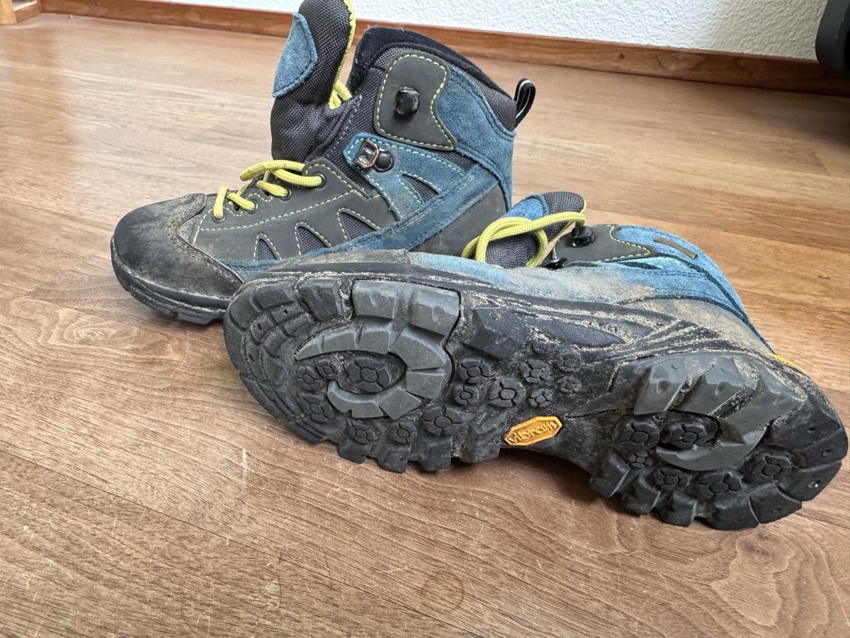 Scarpe per ragazzi: Kinder Wanderschuhe, Gr. 32! – Usato da Luzern venduto da simona80 2