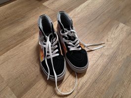 Sneakers Grösse 36,5  Woman mit Blitzmuster, nicht getragen
