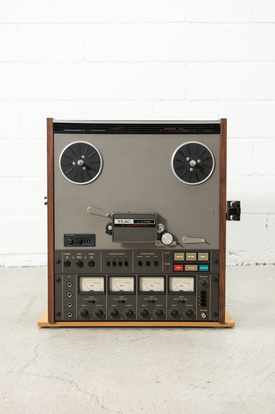 Teac Apparecchi a nastro: TEAC A-3440 Tonbandmaschine – Usato da Zürich venduto da ZuercherBrockenhaus