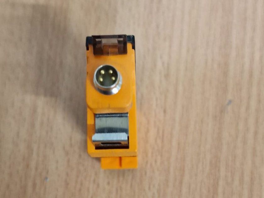 Elektronikbauteile: 9x ifm electronic OB5024 Lichttaster / Optischer Sensor – Gebraucht aus Chur von P0WER 2